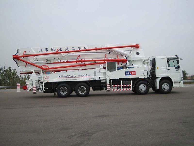 truck-mounted concrete pump 3