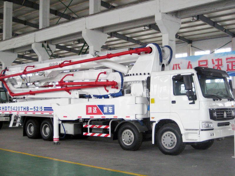 truck-mounted concrete pump 4