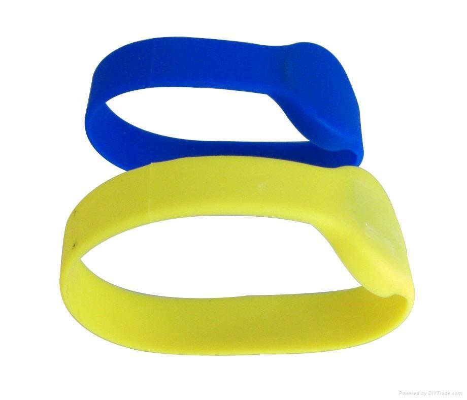 To sell RFID 125Khz Wristband tag