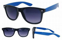 Plastic sunglass 