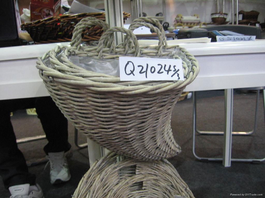 willow flower basket 4