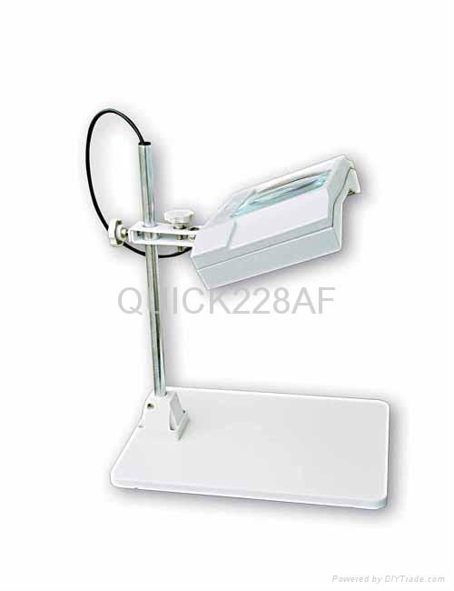 Magnifying Lamp 3