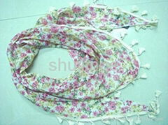 100% polyester printed scarves with lace triangle