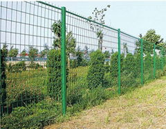 wire mesh fence