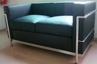 Le Cobusier Sofa LC2 3