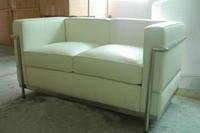Le Cobusier Sofa LC2 4