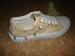 girl's canvas shoes 