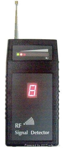 The RF Signal Detector / Wireless Camera Detector / Cell Phone Detector / Bug De