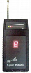 The RF Signal Detector / Wireless Camera Detector / Cell Phone Detector / Bug De