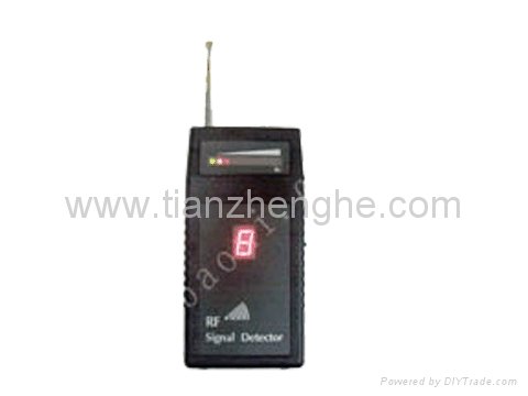 The RF Signal Detector / Wireless Camera Detector / Cell Phone Detector / Bug De