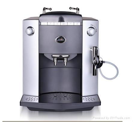 Fully automatic coffee machine