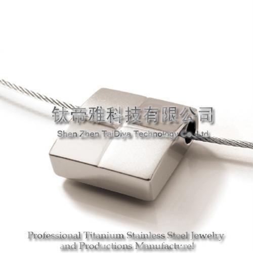 titanium square pendant