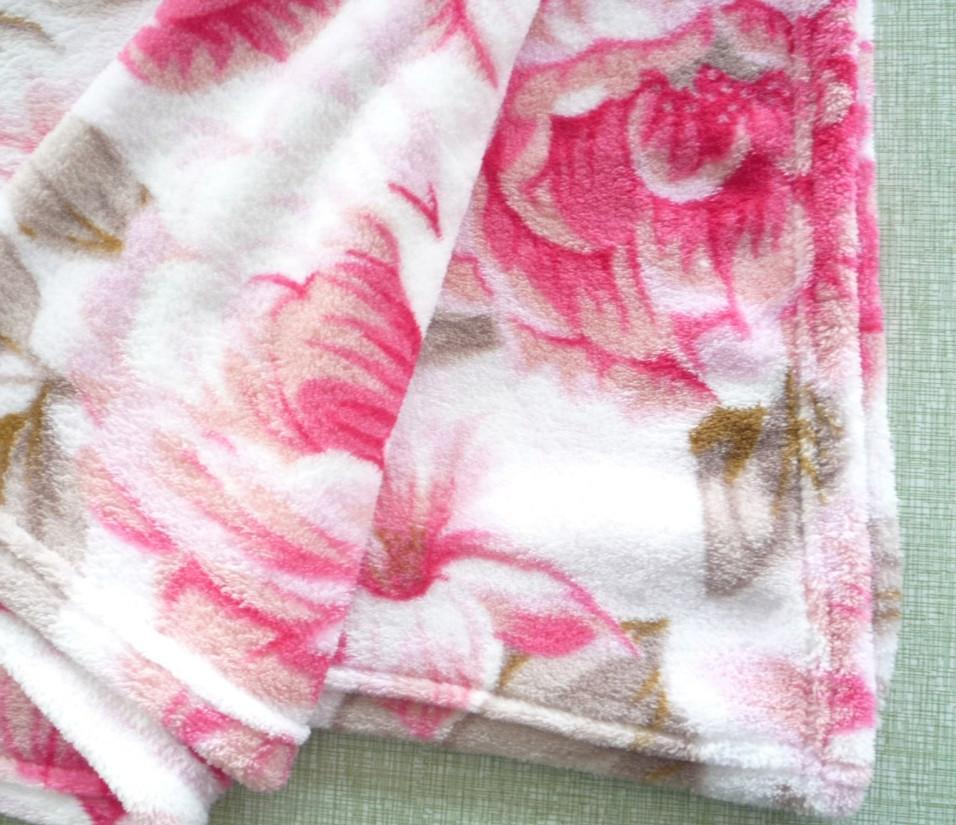 coral fleece blanket/throw 2