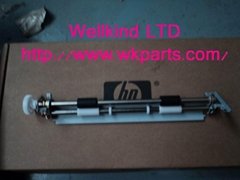 Paper feed roller assembly