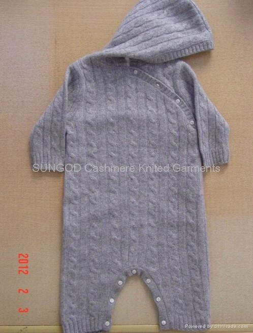 Infant cashmere knitwear