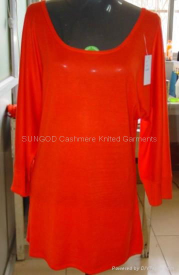 Women's red color cashmere garments 2