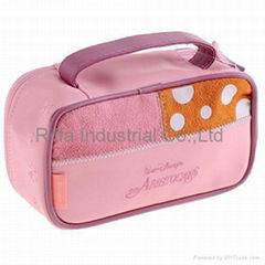 Cosmetic bag