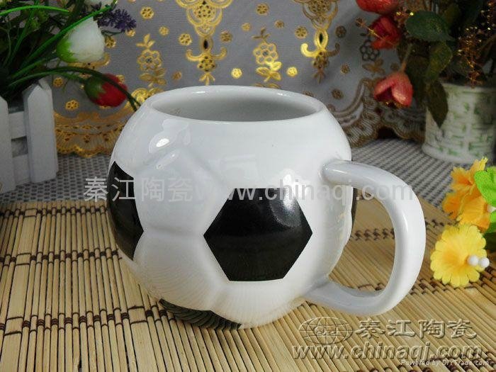 Ceramic football cup  3