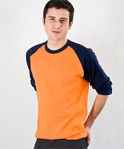 Raglan sleeve t-shirt