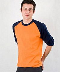 Raglan sleeve t-shirt