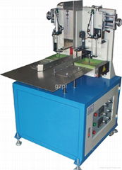 Adjustable box sealing machine 