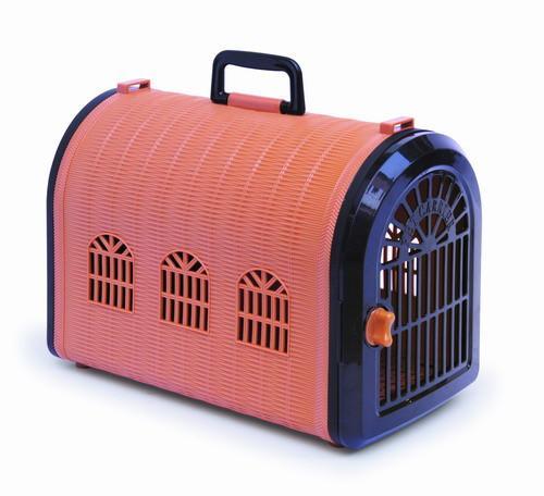 pet carrier