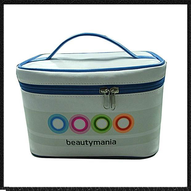 make up bag  4