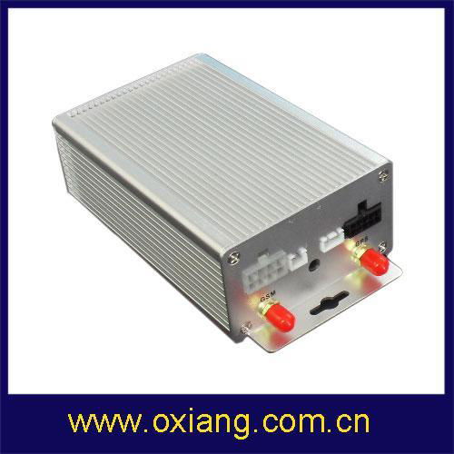 GPS vehicle tracking device