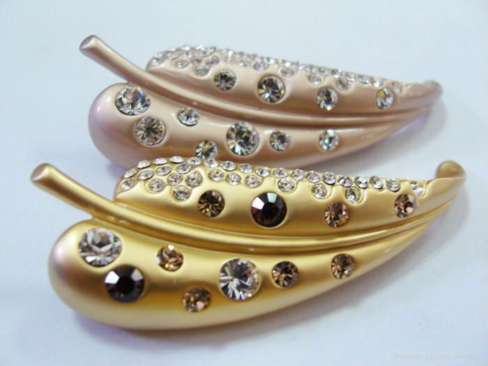 Fashion Rhinestone Brooch 2