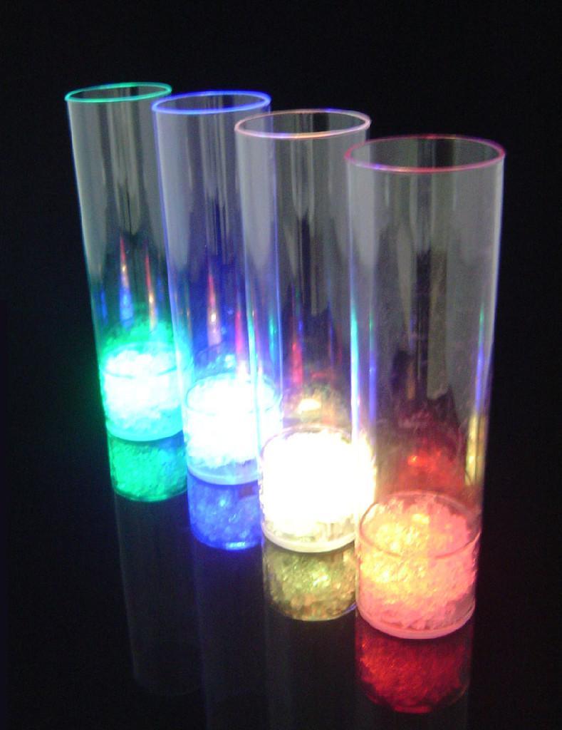 plastic LEDflash juice cup 3