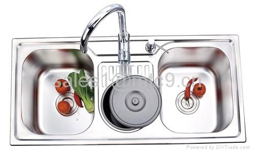 Stainless Steel Sink With Drainboard and Dustbin 5