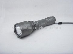 UltraFire C10 Q5 LED手电筒