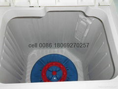 Twin tub washing machine