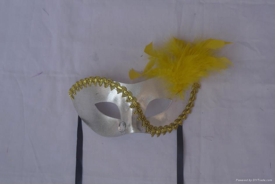 feather mask 4