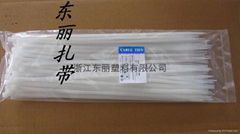 White nylon cable ties