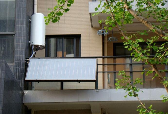 Balcony Hanging Solar thermal heating system