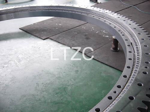 three-row cylindrical roller slewing ring 3