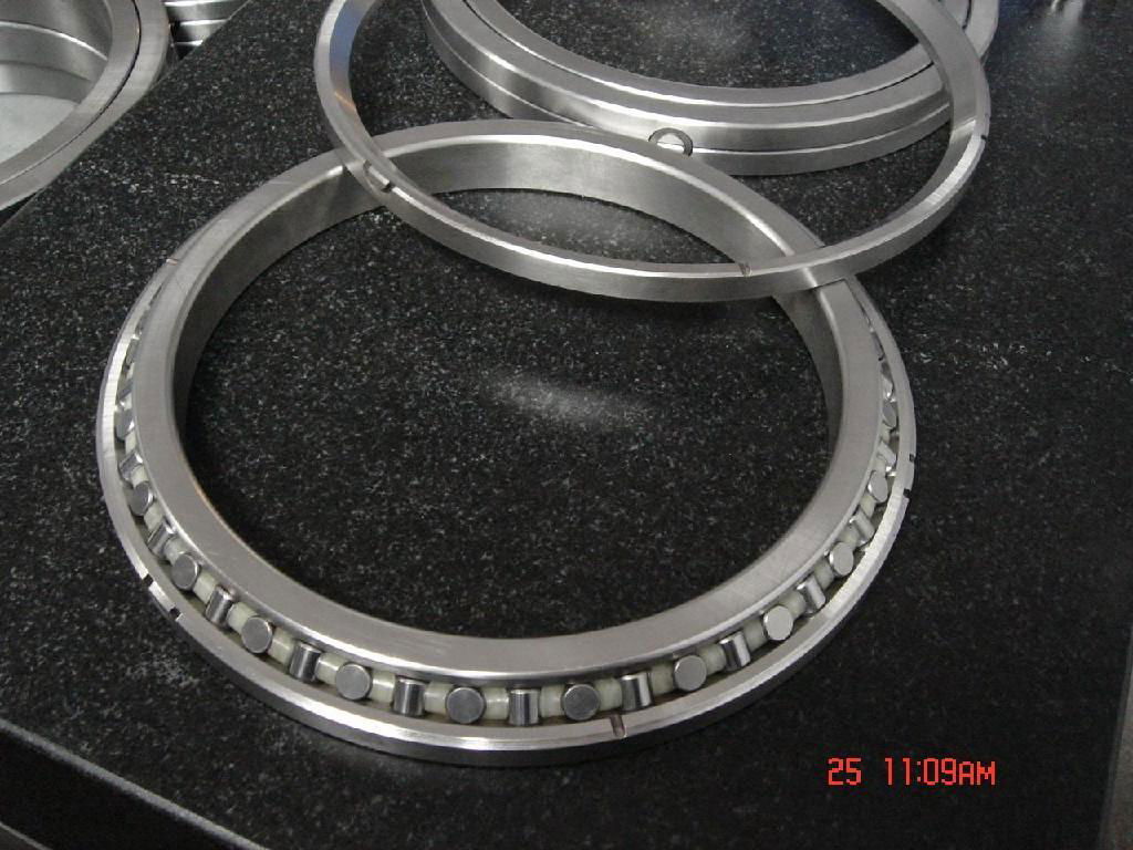 Crossed Roller Bearing 2