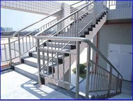 Stainless Steel Staircase Handrail  4