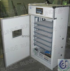 small automatic egg incubator