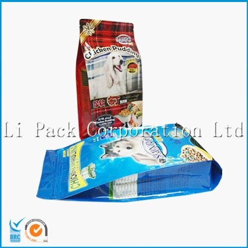 Slider zipper quad seal bag - volume 10 kg pet food bag