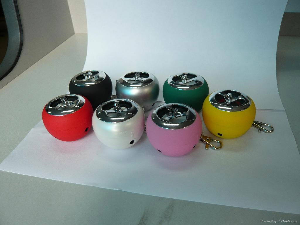 mini apple speaker 4