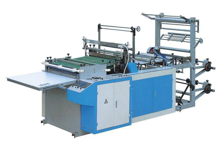 Computer control heat cutting bag making machine