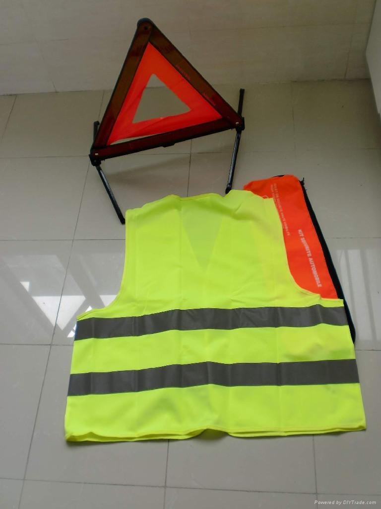 High visibility safety warning triangle 2