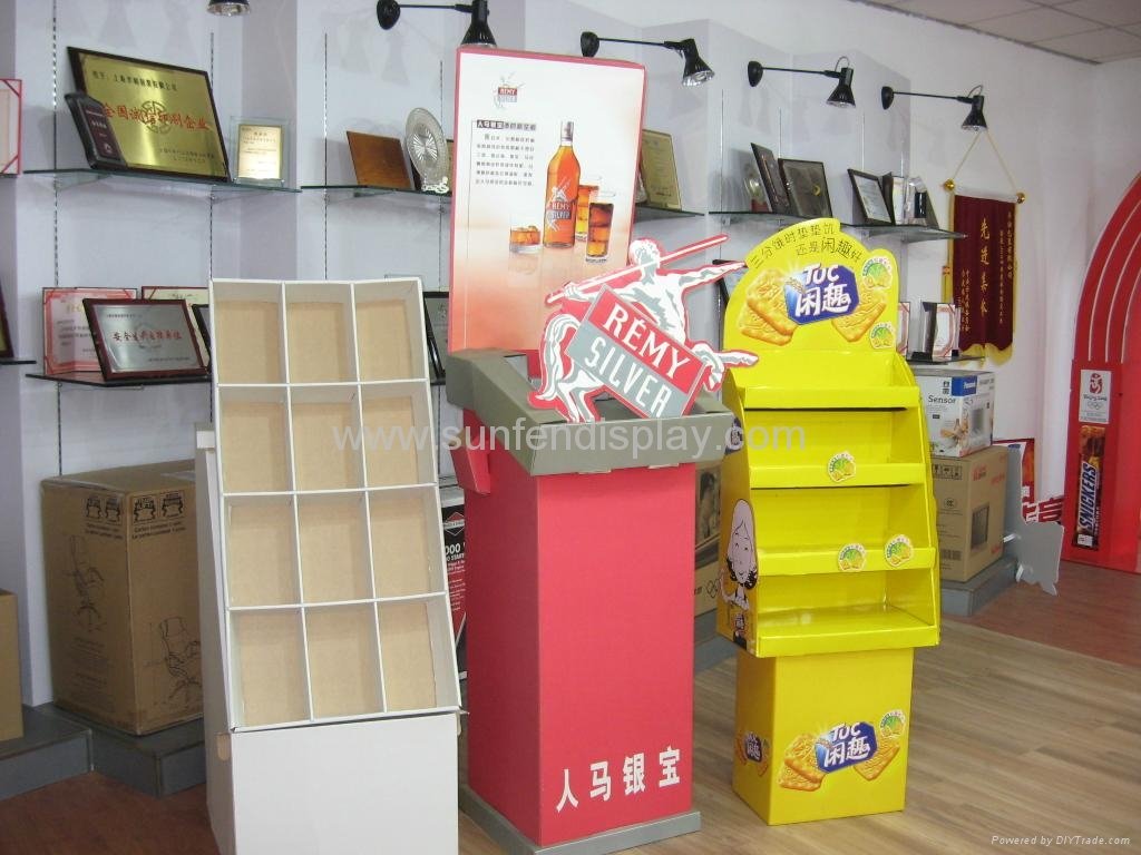 corrugate cardboard display