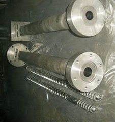 Single screw and barrel for extruders