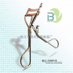 Eyelash curler