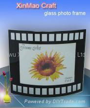 bending glass photo frame in film design 2