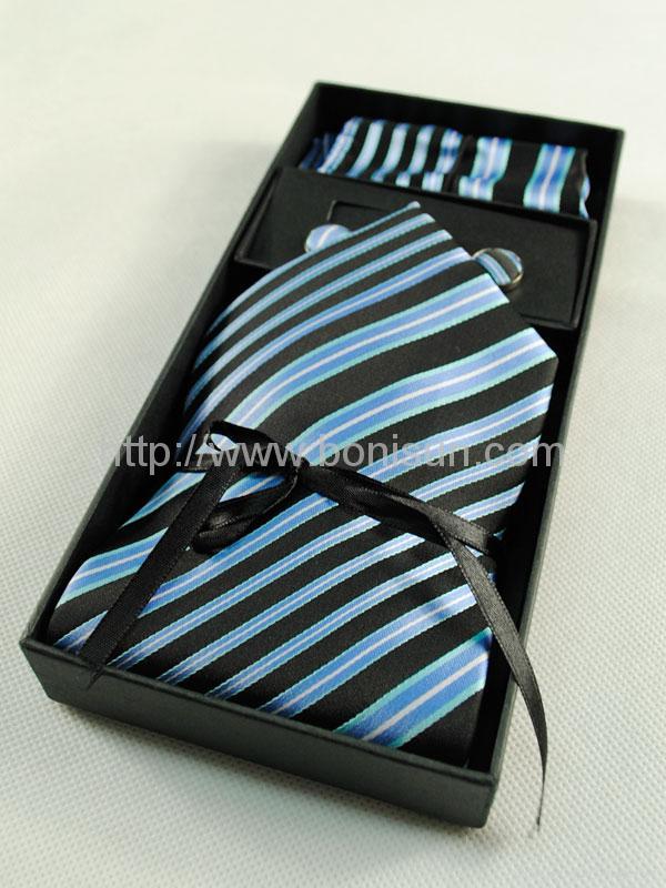 Box tie with tie, hanky, cufflink