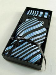 Box tie with tie, hanky, cufflink